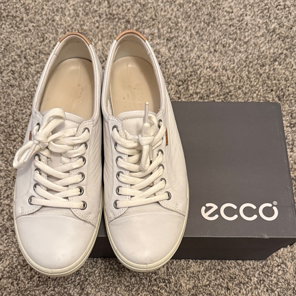 Ecco Women's Classic White Sneakers Soft 7
